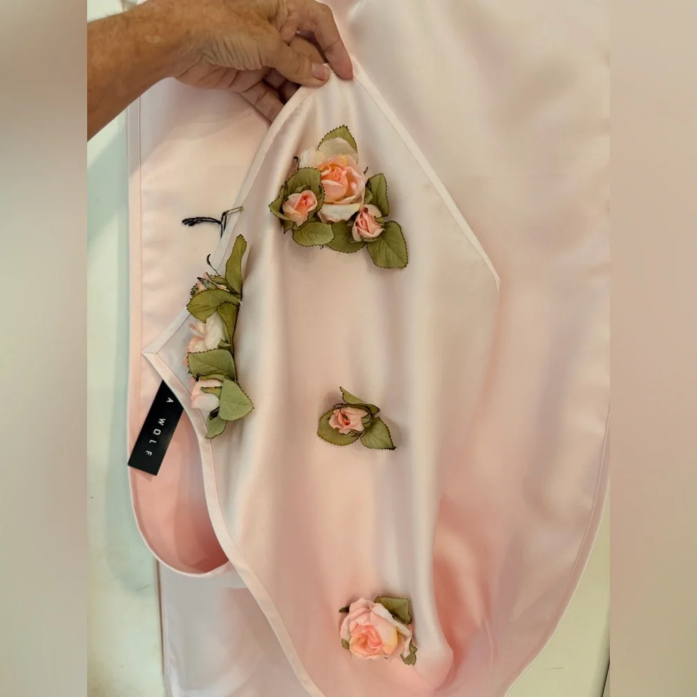 Ilana Wolf NWT Pink Satin Evening Wrap w/ Silk Flower Embellishment. Gorgeous! - Picture 7 of 16
